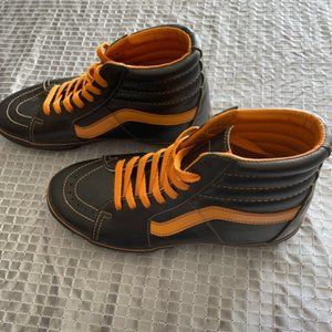 VANS NEW LEATHER HIGH TOP SNEAKERS SIZE 8 1/2